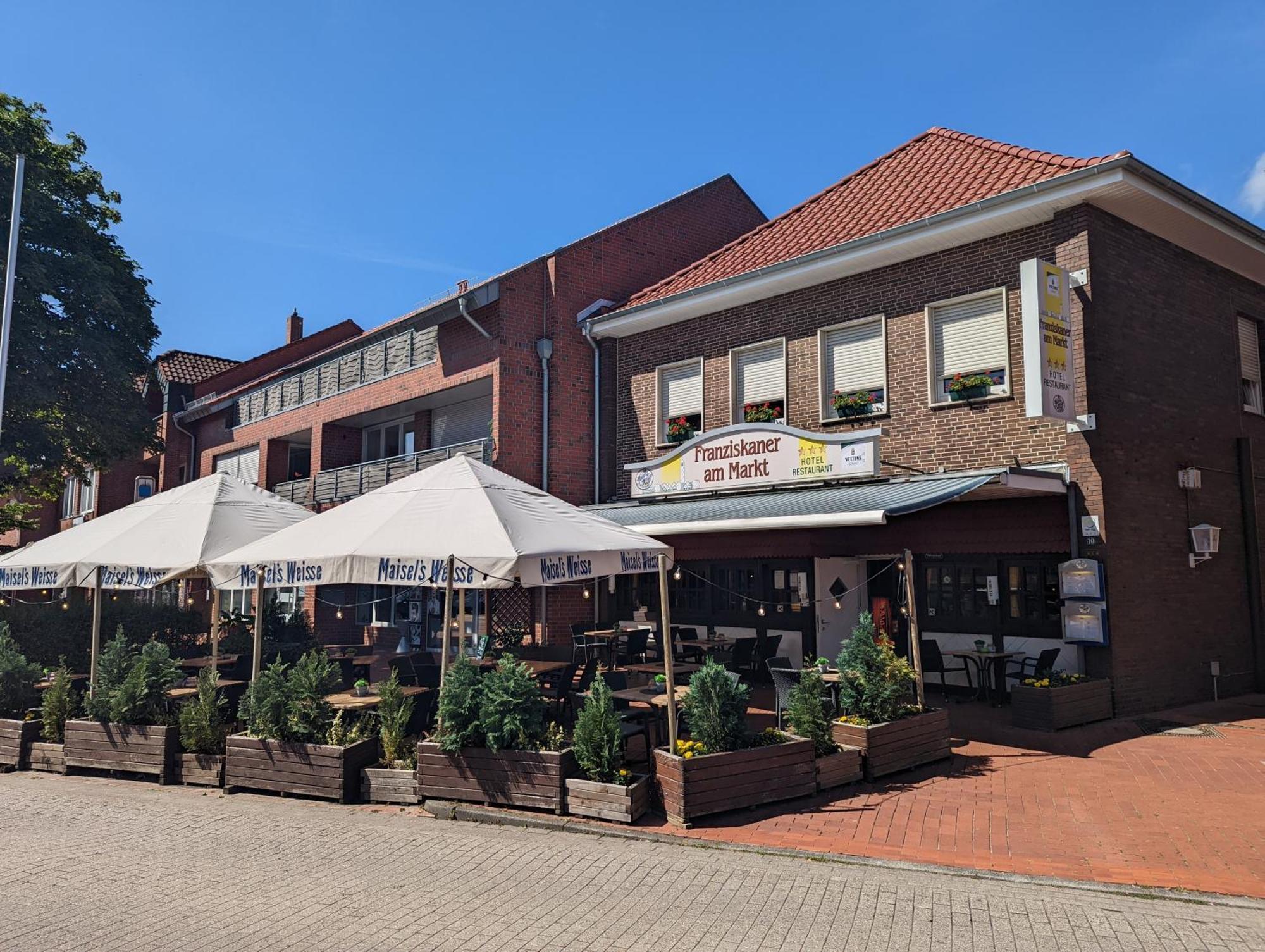 Franziskaner Am Markt Loningen Exterior foto